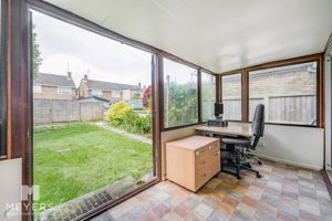 Garden Room- click for photo gallery